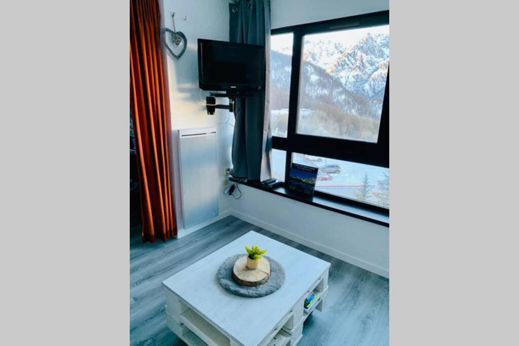 Studio 1600 Pied Des Pistes Avec Magnifique Vue Puy-Saint-Vincent Exterior photo